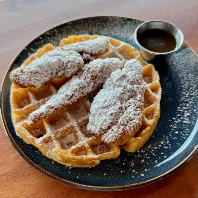 CHICKEN & WAFFLES.