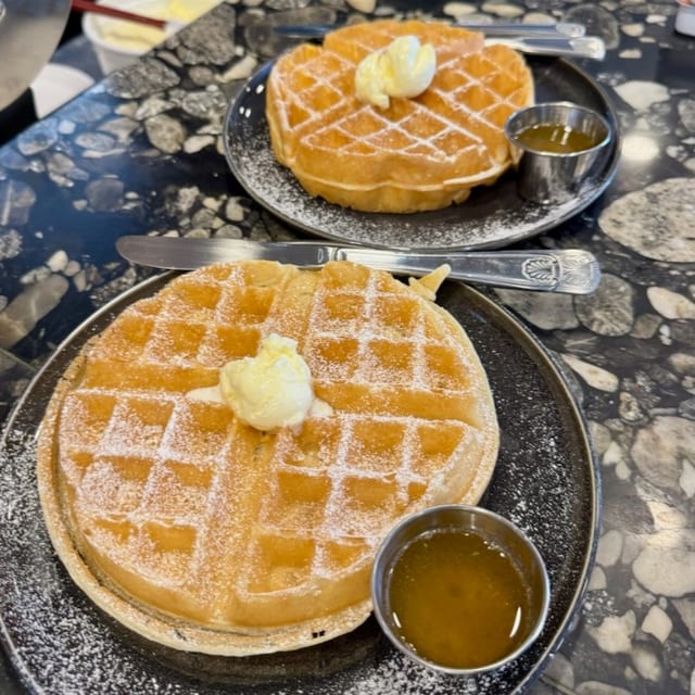 BELGIAN WAFFLE w/MAPLE BUTTER.